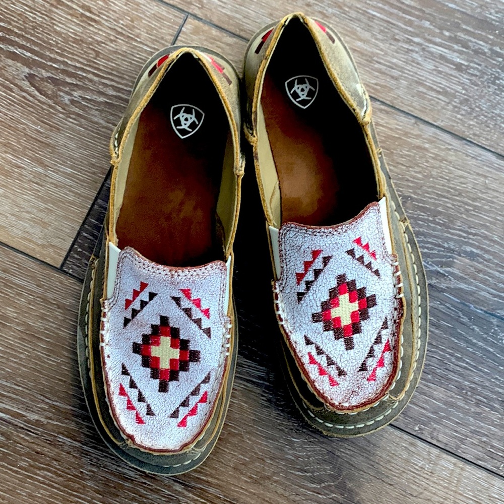 Ariat cruisers
